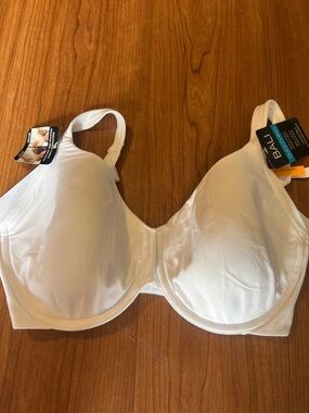 3/$15. NWT Bali Bra 34DD